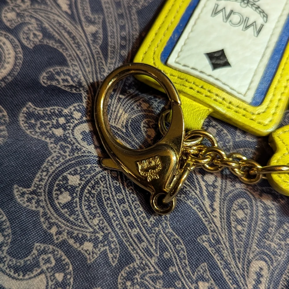 MCM Anchor Keychain - Picture 7 of 7